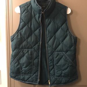 Jcrew fall puffy vest green